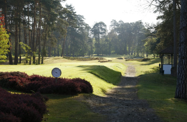 Out-Of-Bounds_Ryder-Cup_Golf-Fontainebleau