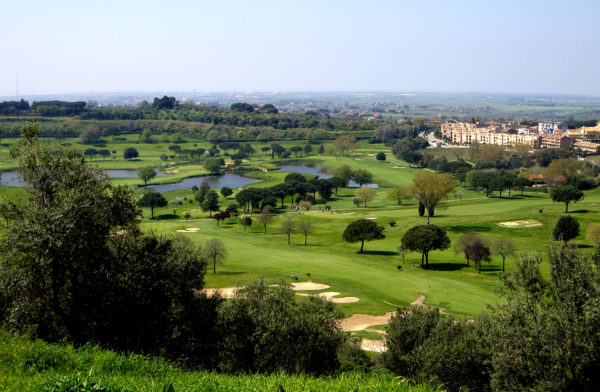 Out-Of-Bounds_Castelgandolfo_golfbana