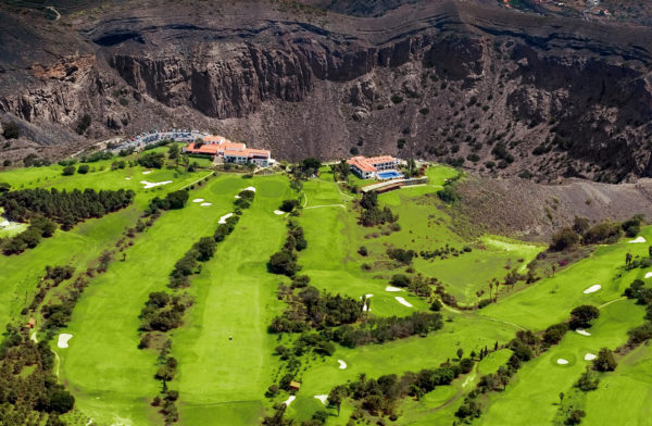 Out-Of-Bounds_Bandama_golfbana