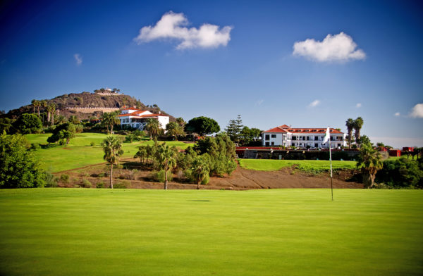 Out-Of-Bounds_Bandama_golfbana