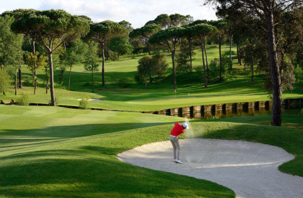 Out-Of-Bounds_PGA-Catalunya_golfbana