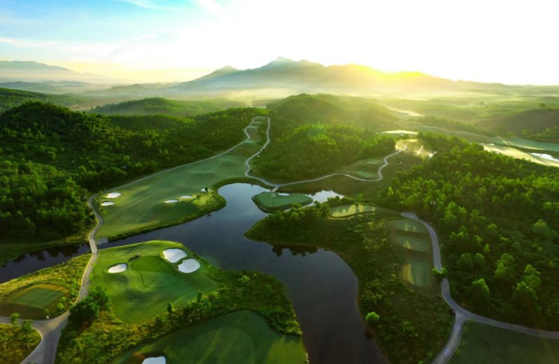 Out-Of-Bounds_BaNaHills-Golf-Course_golfbana